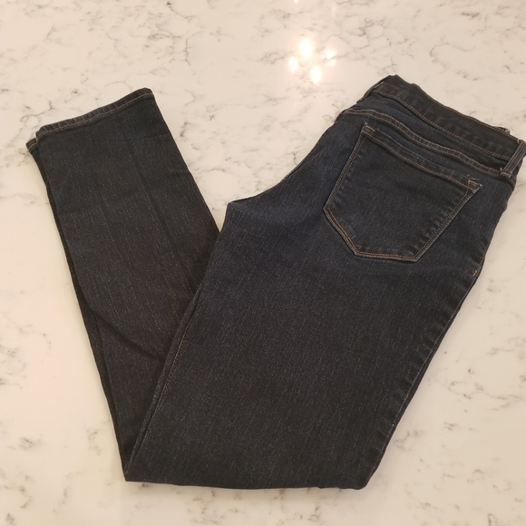 Old Navy NWOT  Dark Wash Straight Jeans -  12 Long - Picture 1 of 9